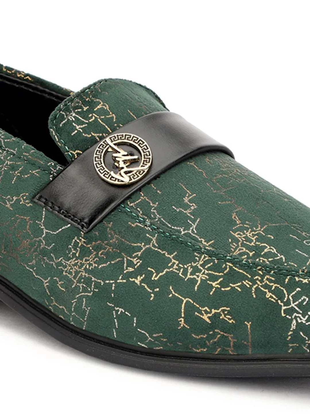 Buxton Men Printed Lightweight Loafers