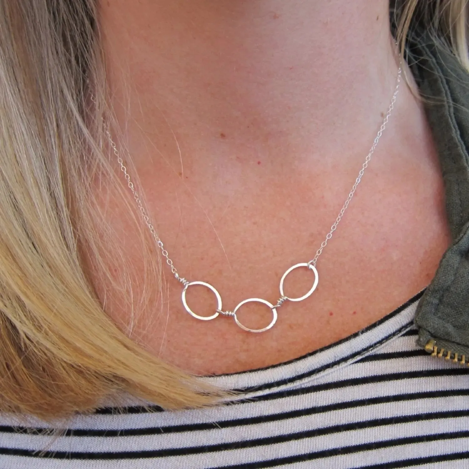 Forged 3 Oval Necklace