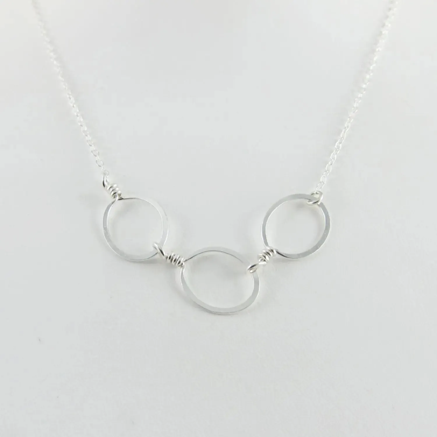 Forged 3 Oval Necklace