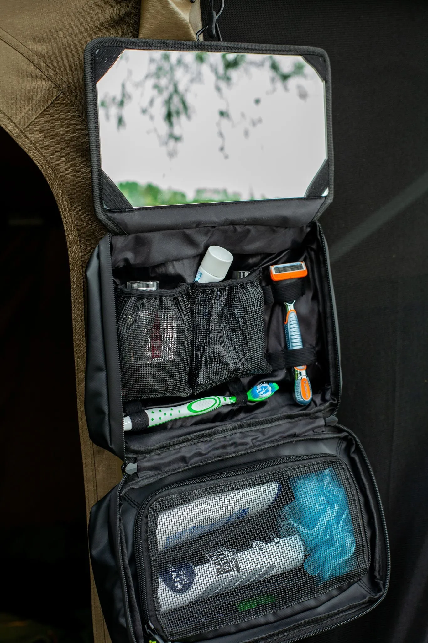 LX Bath Towel and Weatherproof Shower Caddy Set