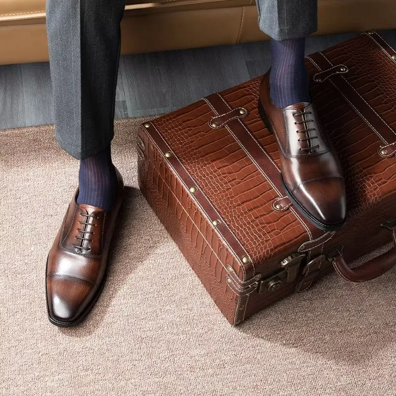 Veltique Elegant Lace-Up Oxfords